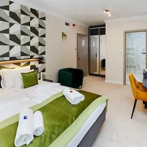 Lumen Gasztropanzio 4* Eger