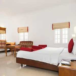 *** Hotel The Avenue Center India